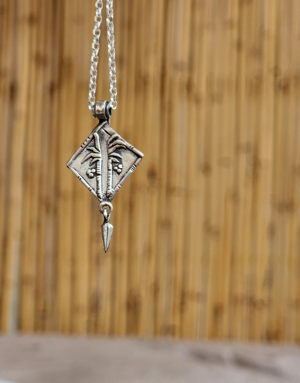 The Split Palm Necklace