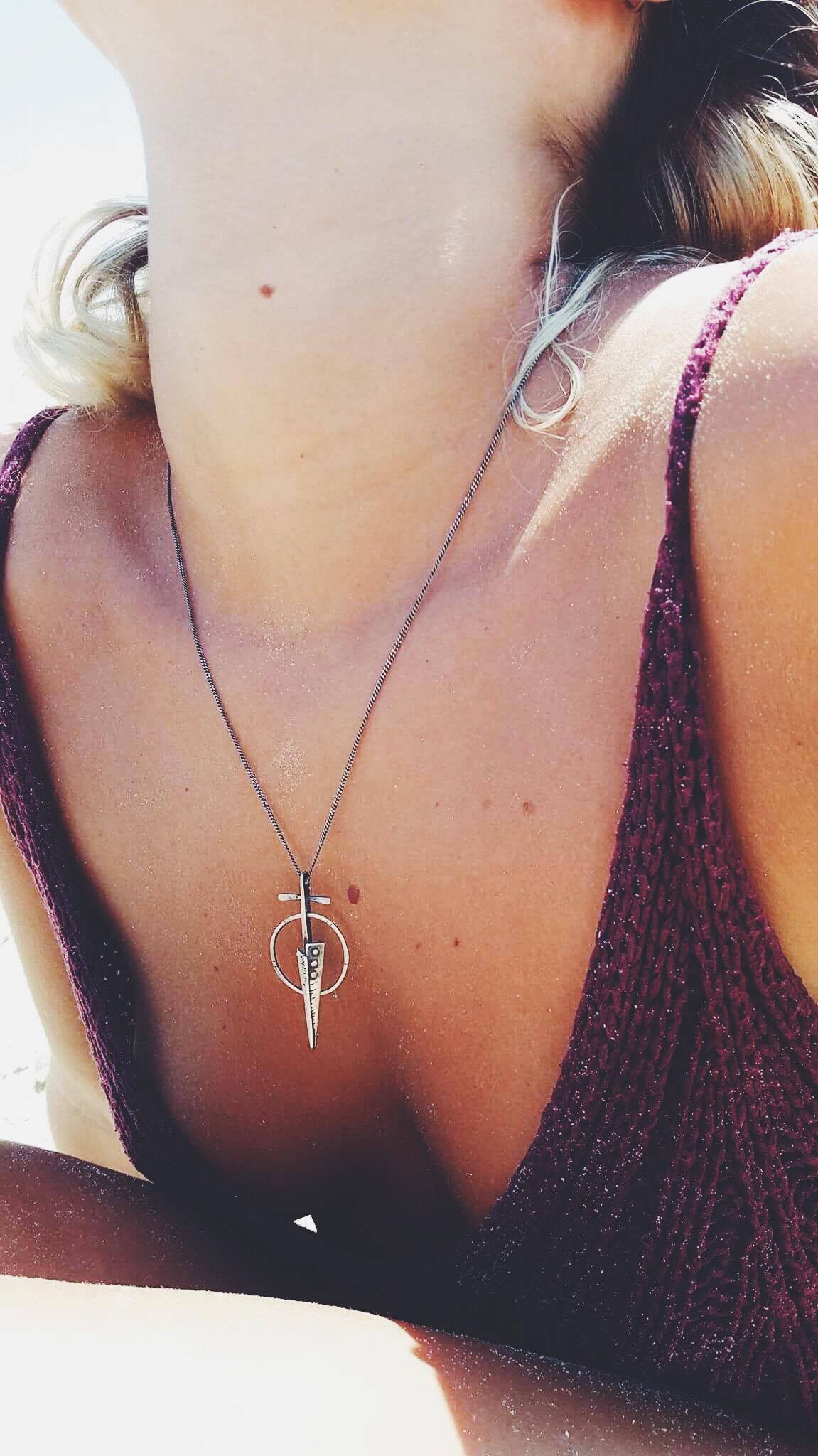 sharpen mind silver necklace