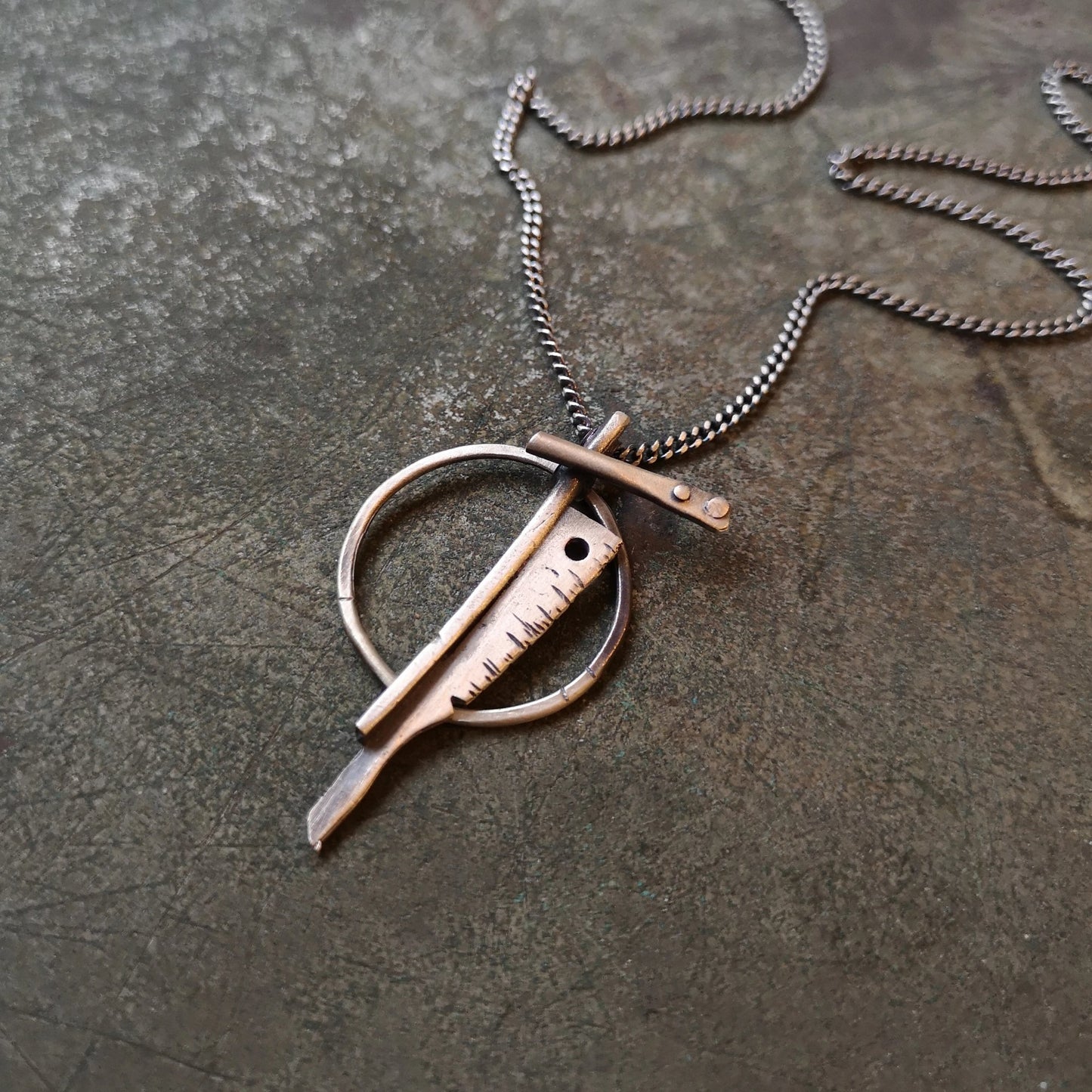 Break The circle Necklace